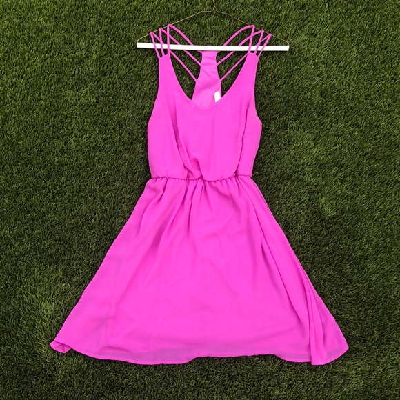 Lush fuchsia colored dress! - Picture 3 of 4